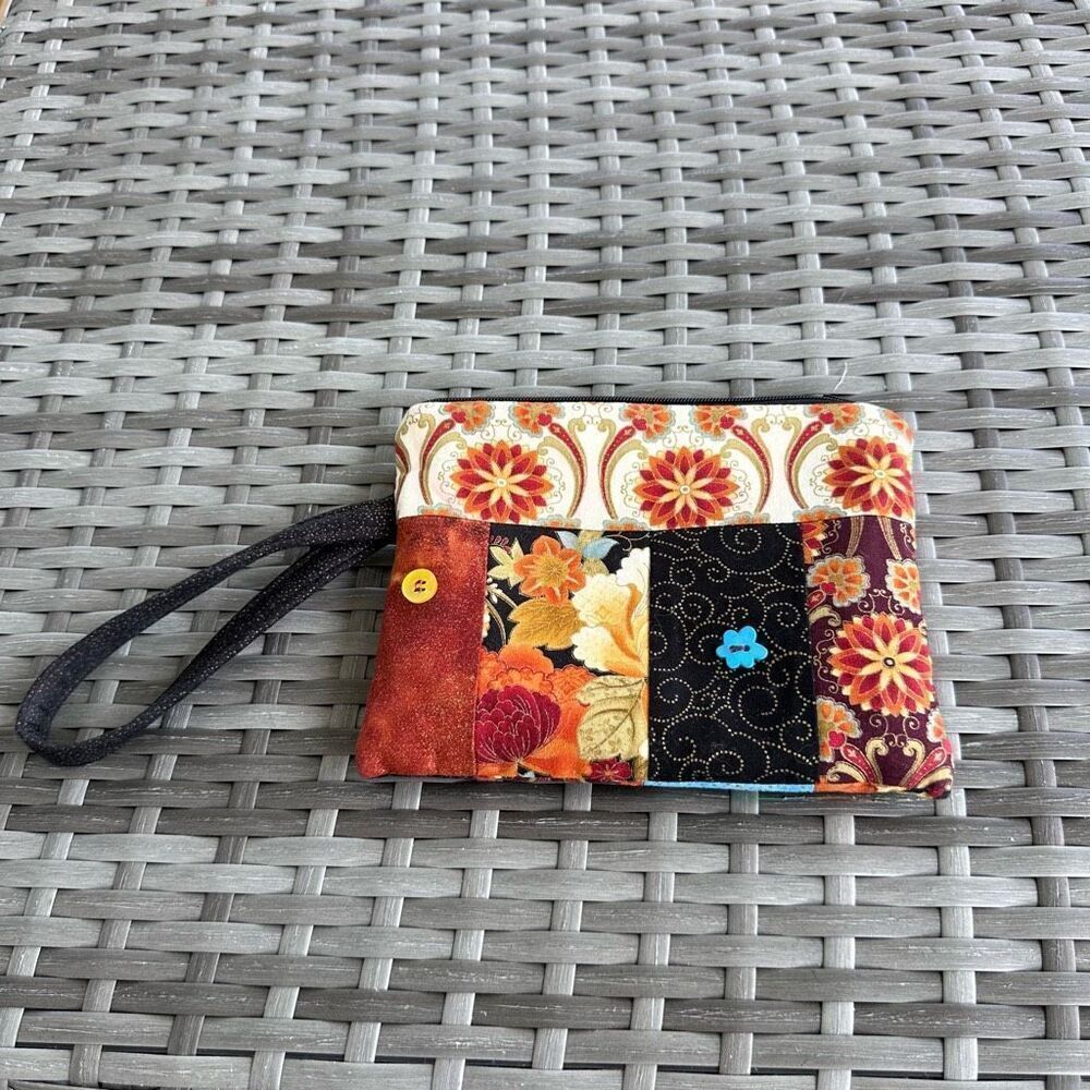 Vintage Patchwork Quilted Wristlet Wallet Cottagecore